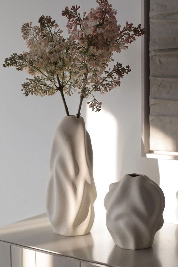 Wavy Vases